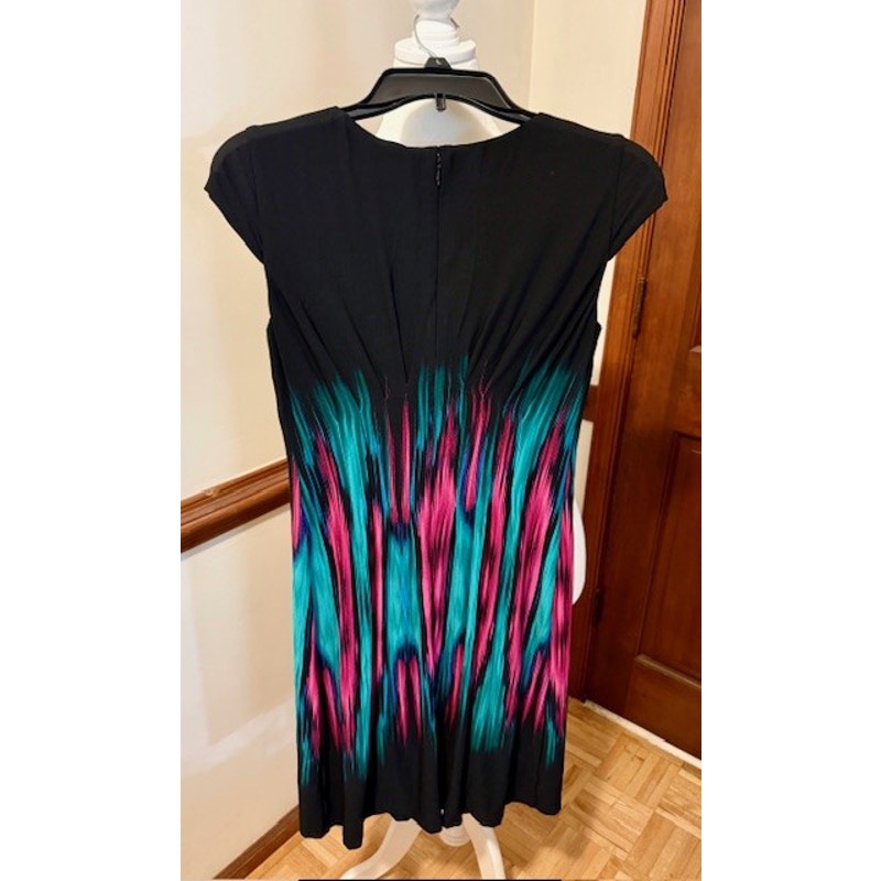 Tahari Arthur S Levine Dress Size 2 Black Ikat Print Sheath Work Office Chic