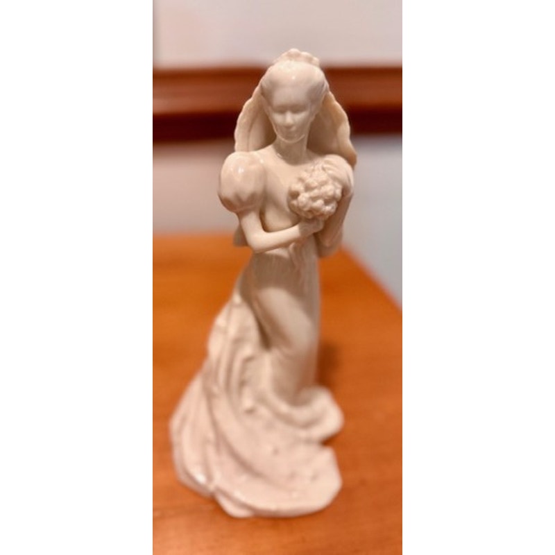 Lenox Wedding Promises Bride Figurine Ivory Porcelain Wedding Collection USA