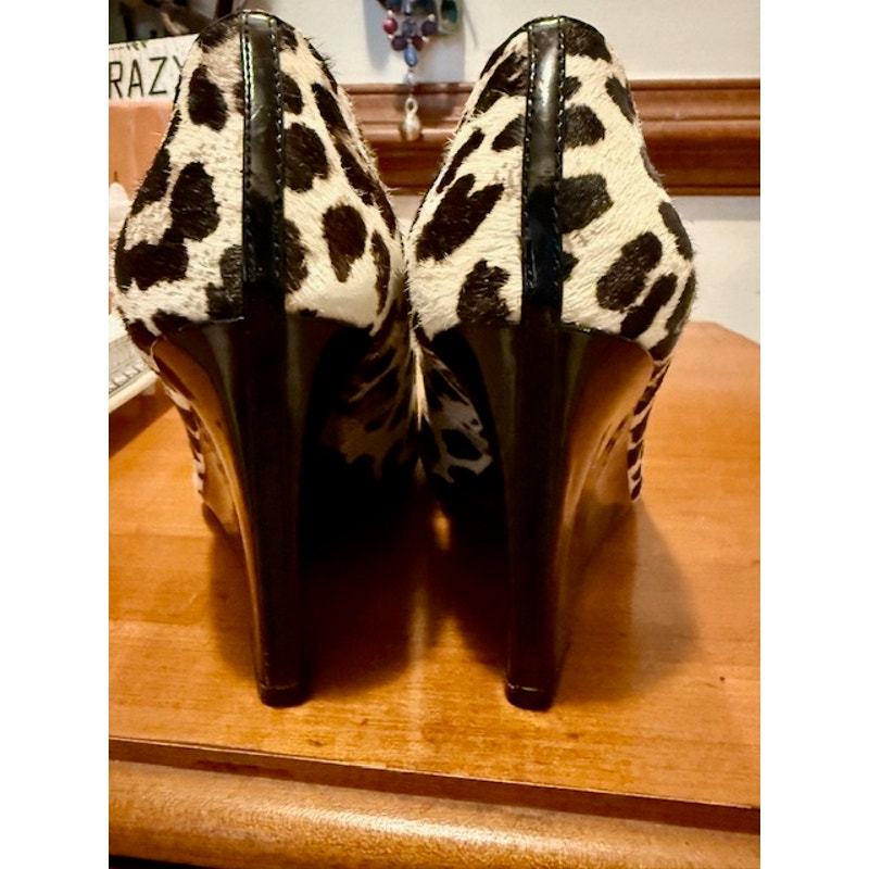 White House Black Market Leopard Print Wedge Heels – Size 6.5