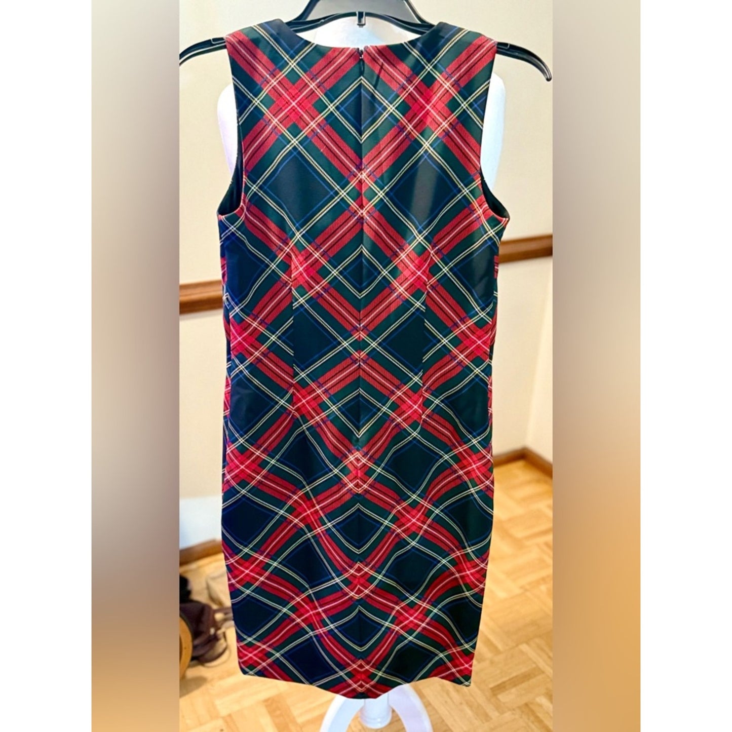 Lauren Ralph Lauren Plaid Sheath Dress Size 4 Red Green Tartan Holiday Sleeveles