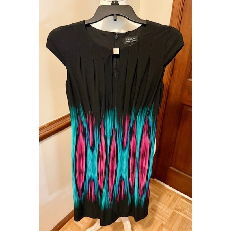 Tahari Arthur S Levine Dress Size 2 Black Ikat Print Sheath Work Office Chic