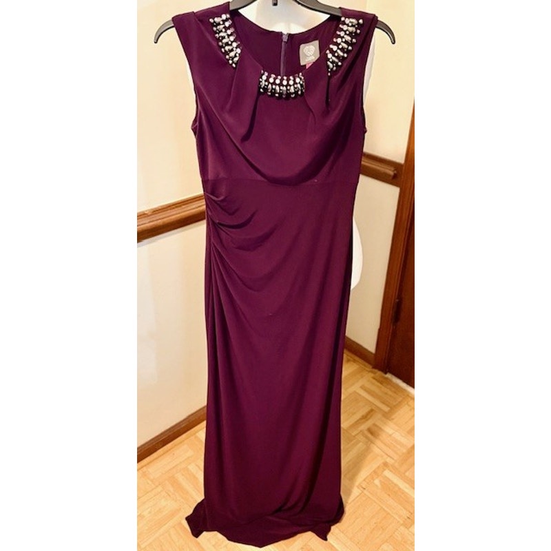 Vince Camuto Plum Embellished Neck Dress Sleeveless Cocktail Party Dress Elegant