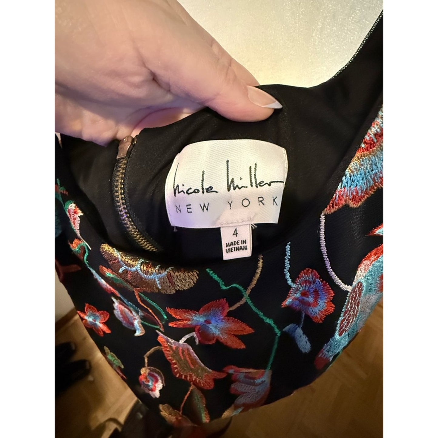 Nicole Miller New York Dress 4 Black Floral Embroidered Bodycon Midi Sleeveless
