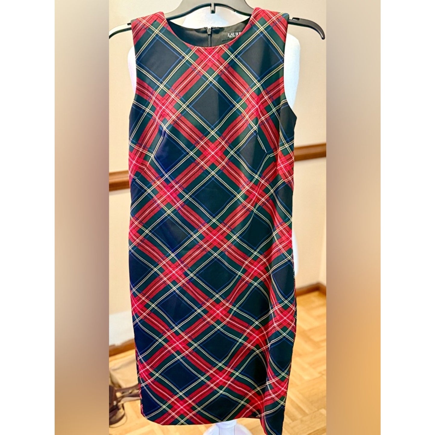 Lauren Ralph Lauren Plaid Sheath Dress Size 4 Red Green Tartan Holiday Sleeveles