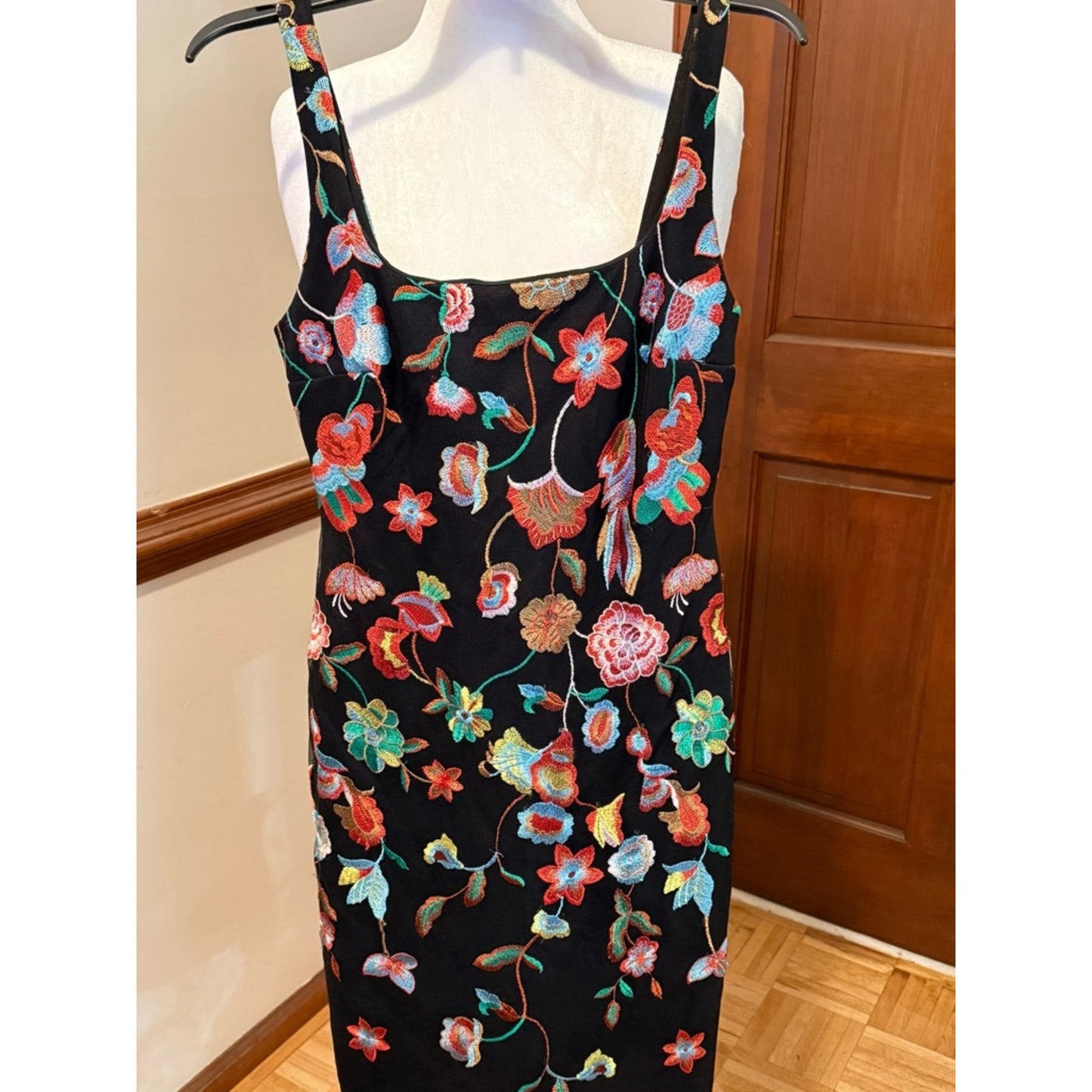 Nicole Miller New York Dress 4 Black Floral Embroidered Bodycon Midi Sleeveless